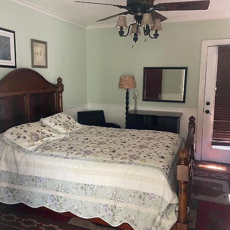Guerneville Lodge Ngoại thất bức ảnh
