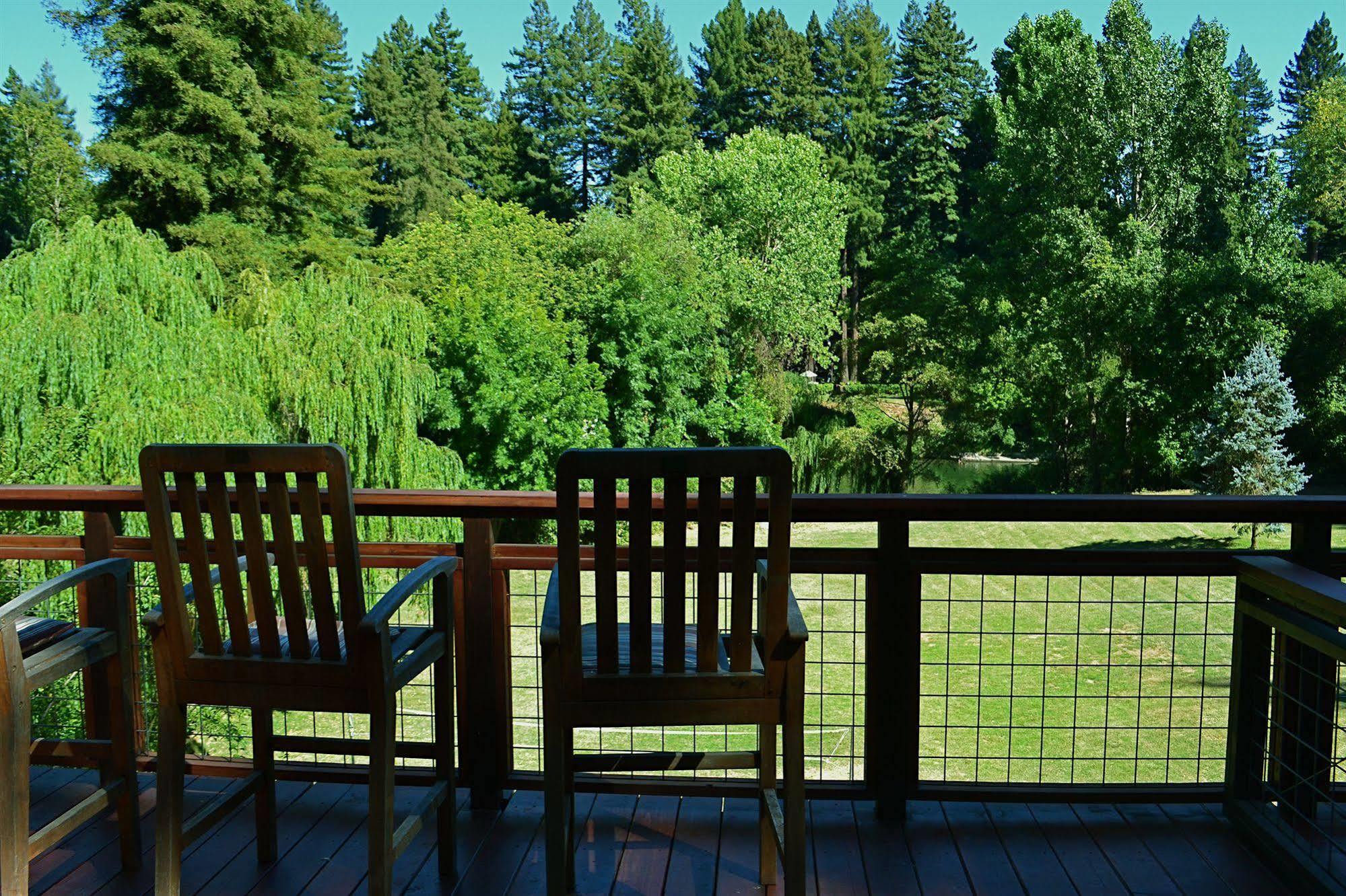 Guerneville Lodge Ngoại thất bức ảnh