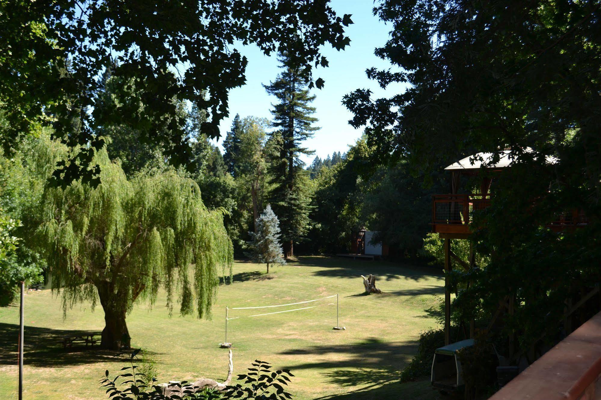 Guerneville Lodge Ngoại thất bức ảnh